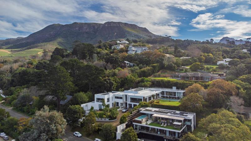 6 Bedroom Property for Sale in Constantia Upper Western Cape